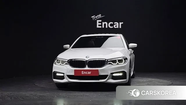 BMW 5 Series (G30) id 3139842 из Кореи 13