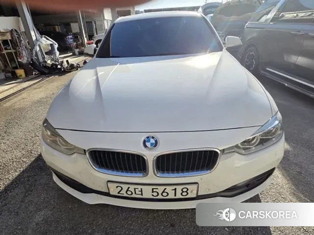 BMW 3 Series (F30) 2018 Белый из Кореи, фото 3