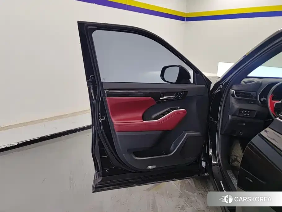 Toyota Crown id 4628108 из Китая 9