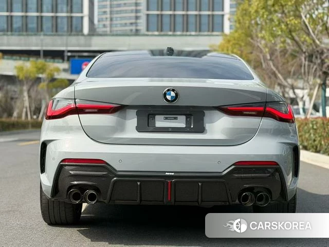 BMW 4 series 2025 Серебристо-серый из Китая, фото 3