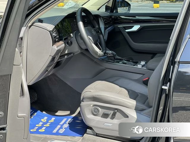 Volkswagen Touareg id 4336080 из Китая 10