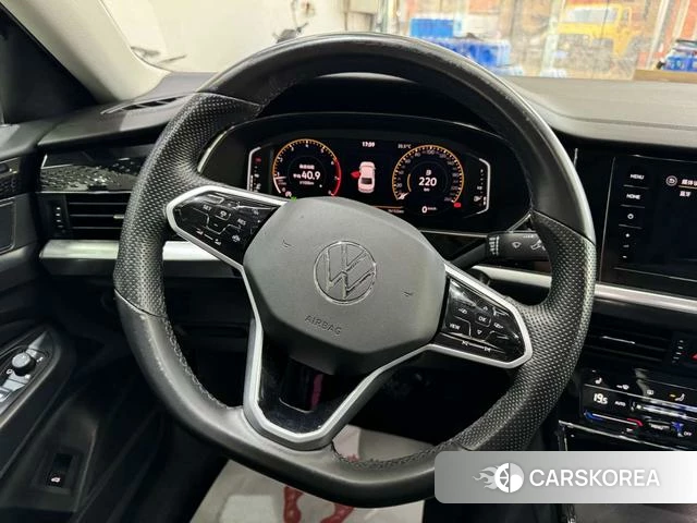 Volkswagen Passat id 4260433 из Китая 12