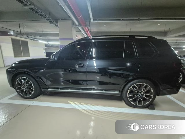 BMW X7 (G07) 2026 Черный из Кореи, фото 3