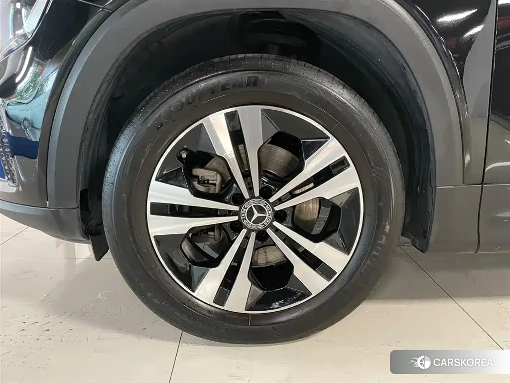 Mercedes-Benz GLB id 4538924 из Китая 21