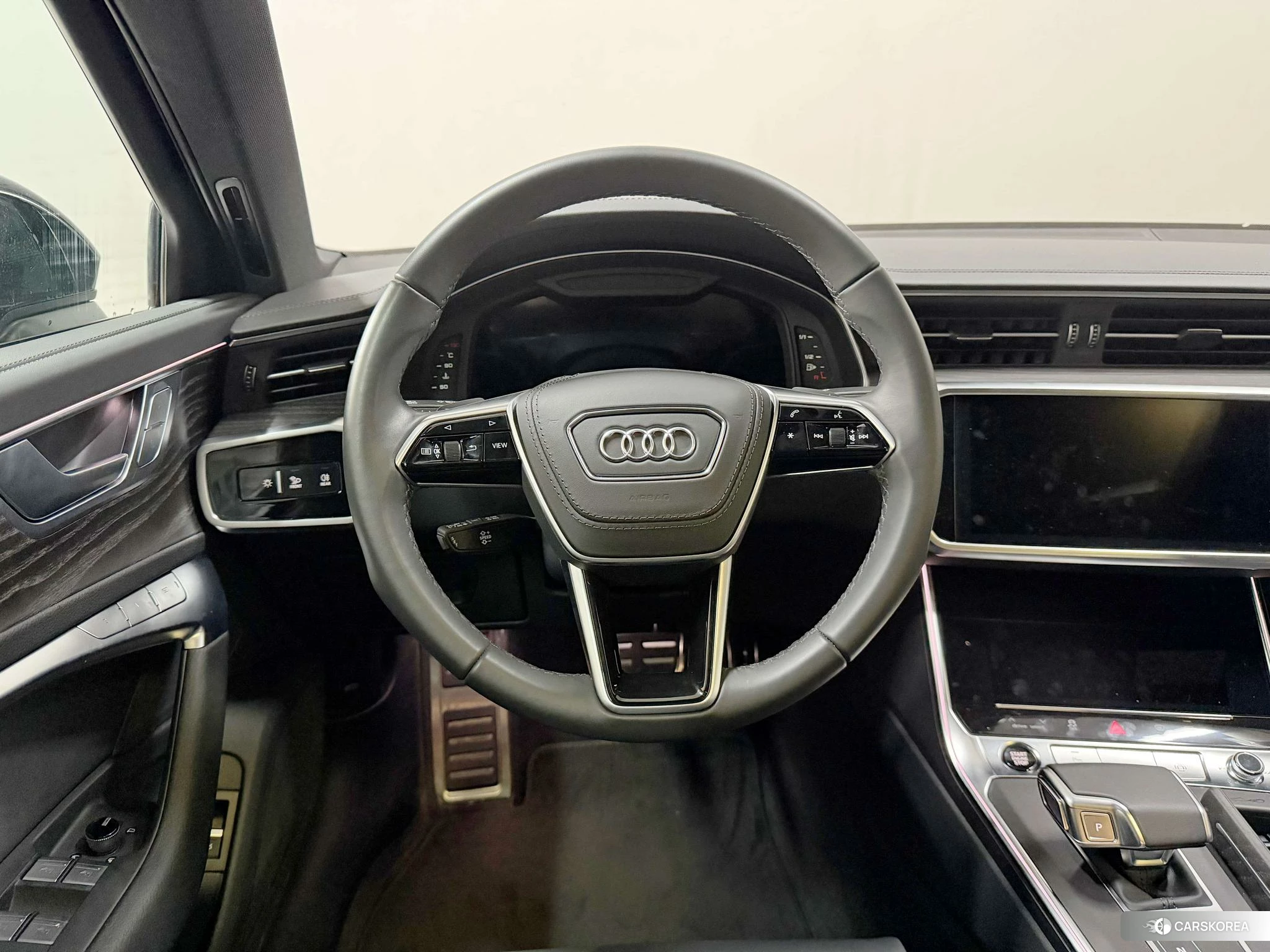 Audi A6L id 4486271 из Китая 8
