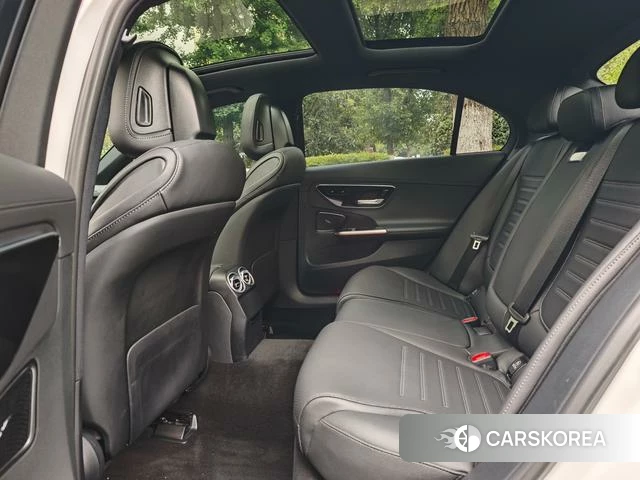 Mercedes-Benz Class C 2023 Белый из Китая, фото 5