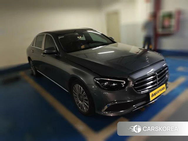 Mercedes-Benz E-class 2021 Серебристо-серый из Китая, фото 3