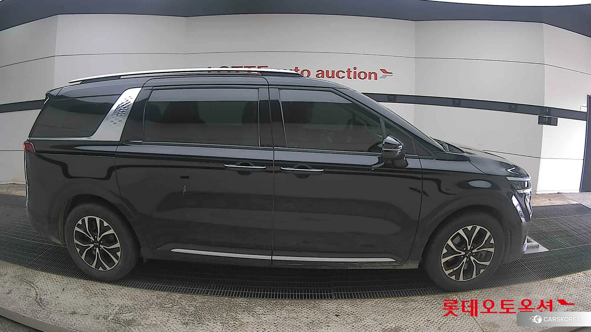 Kia Carnival id 3888387 из Кореи 23