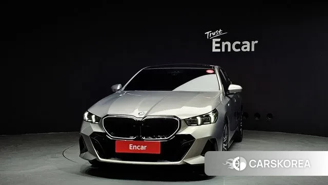 BMW 5 Series (G60) id 3393765 из Кореи 13