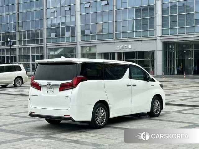 Toyota Elfa 2022 Белый из Китая, фото 3