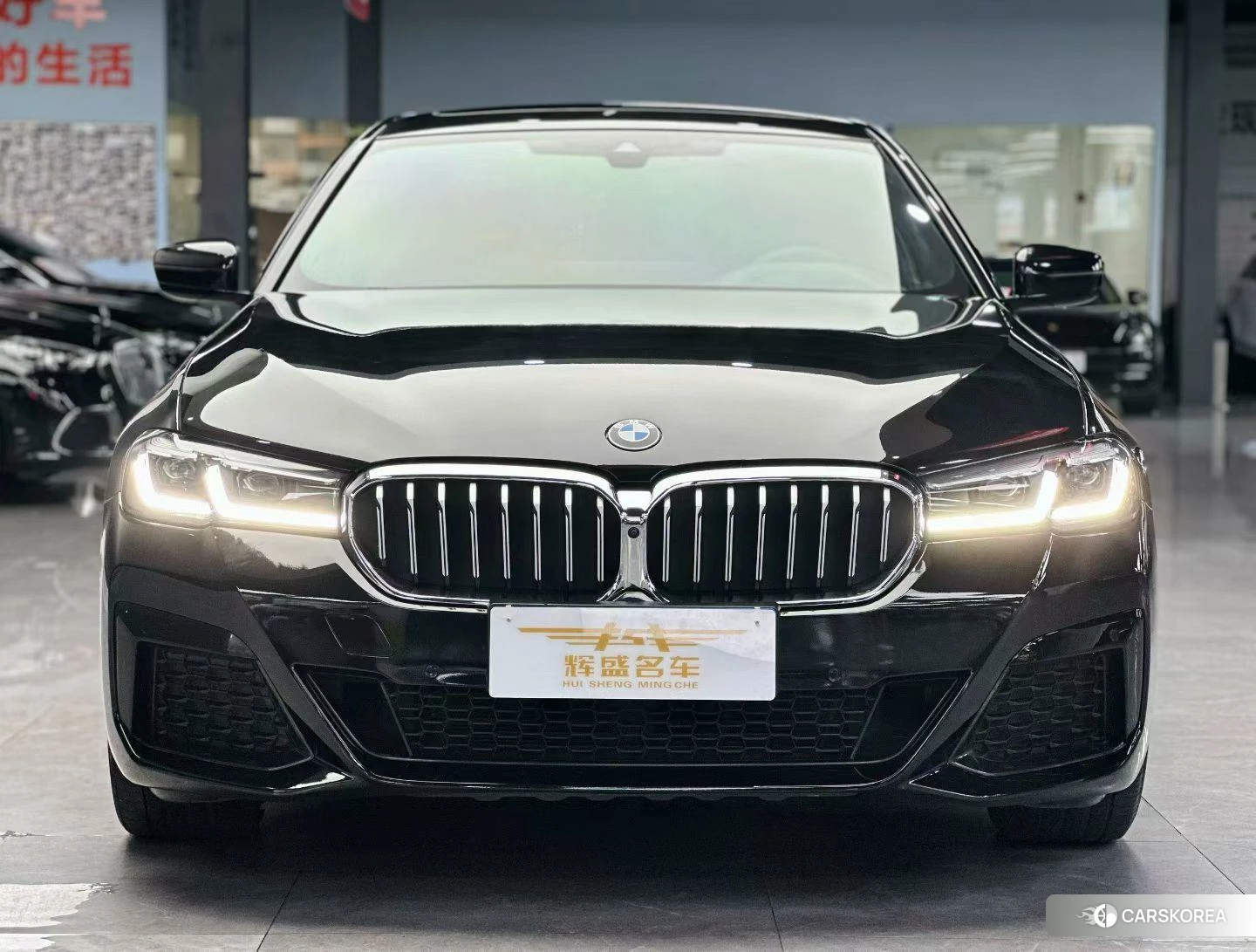 BMW 5 series 2020 Черный из Китая, фото 3