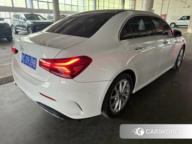 Mercedes-Benz Class A 2021 Белый из Китая, фото 3
