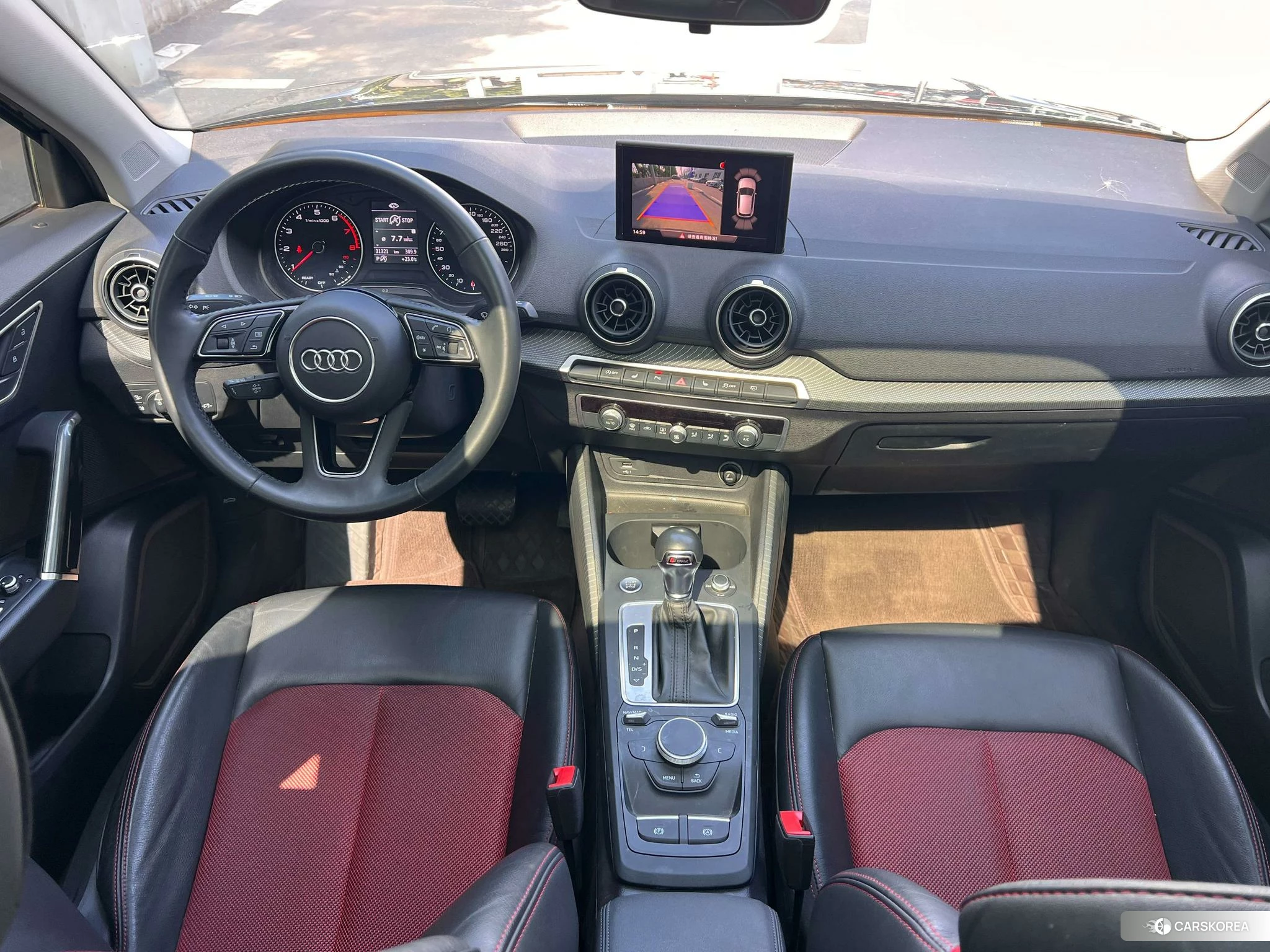 Audi Q2L 2020 Темно-серый из Китая, фото 3