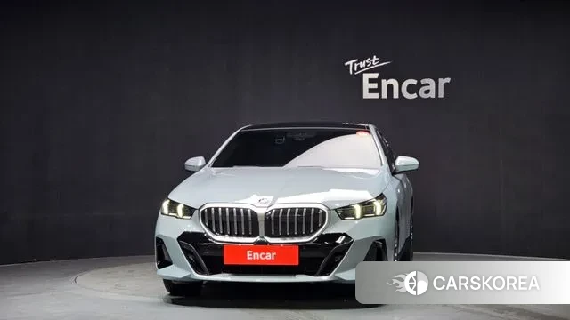 BMW 5 Series (G60) id 3725847 из Кореи 13