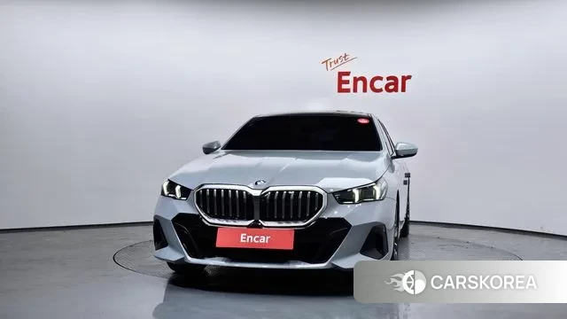 BMW 5 Series (G60) id 3720655 из Кореи 13