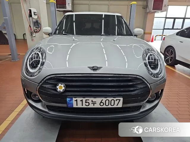 Mini Cooper Clubman 2023 Серебристо-серый из Кореи, фото 3