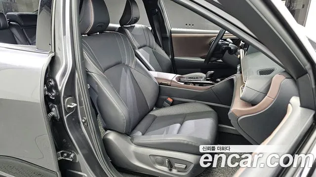 Toyota Crown Crossover id 2688387 из Кореи 13