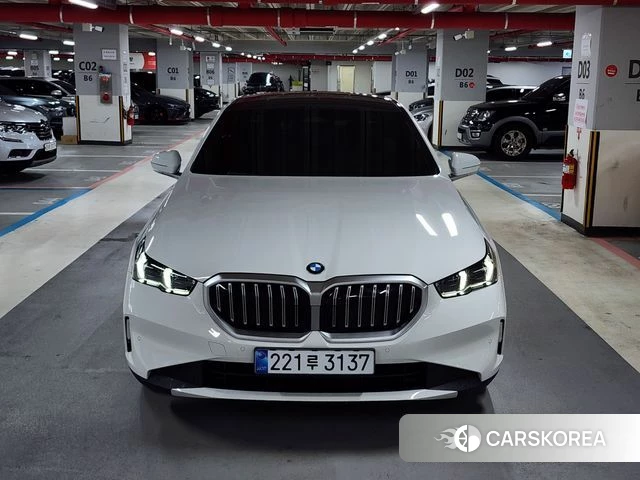 BMW 5 Series (G60) id 4548601 из Кореи 13