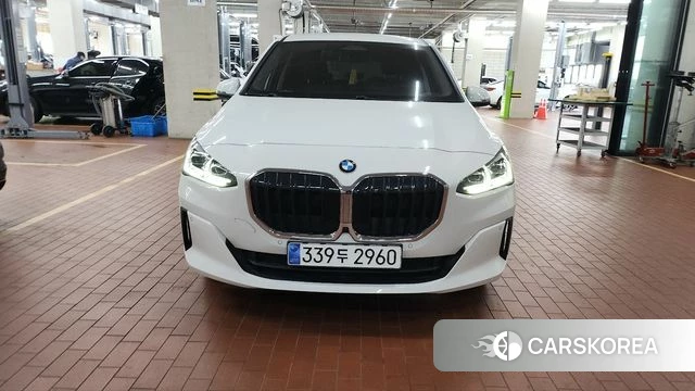 BMW 2 Series Active Tourer (U06) 2024 Белый из Кореи, фото 3