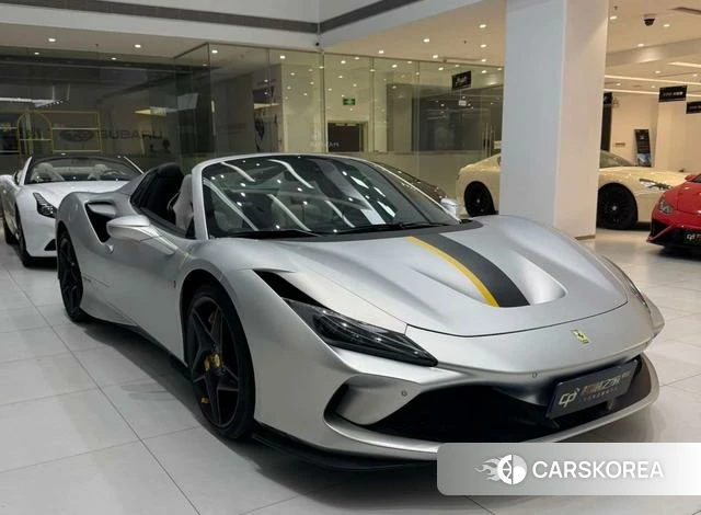 Ferrari F8 2023 Серебристо-серый из Китая, фото 3