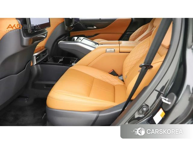 Lexus LX 2025 Черный из Китая, фото 3
