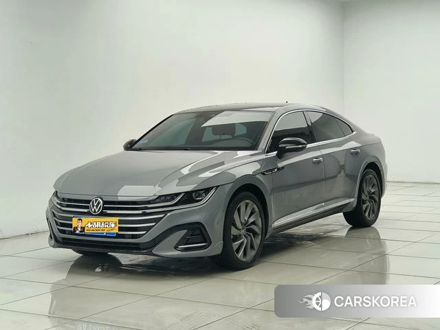 Volkswagen CC 2023 Темно-серый из Китая, фото 3