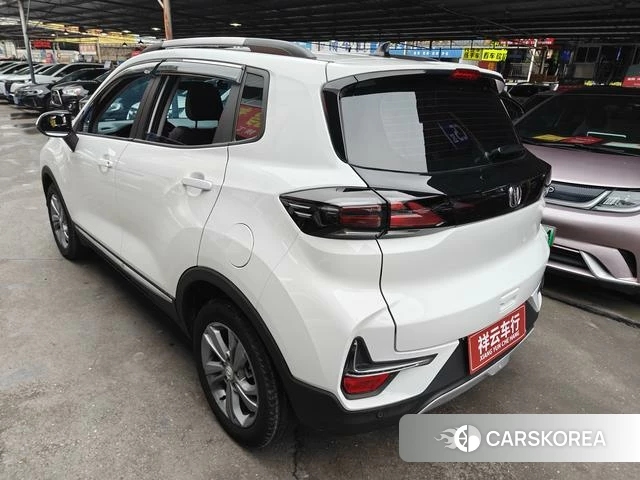 Chang'an CS15 2022 Белый из Китая, фото 3