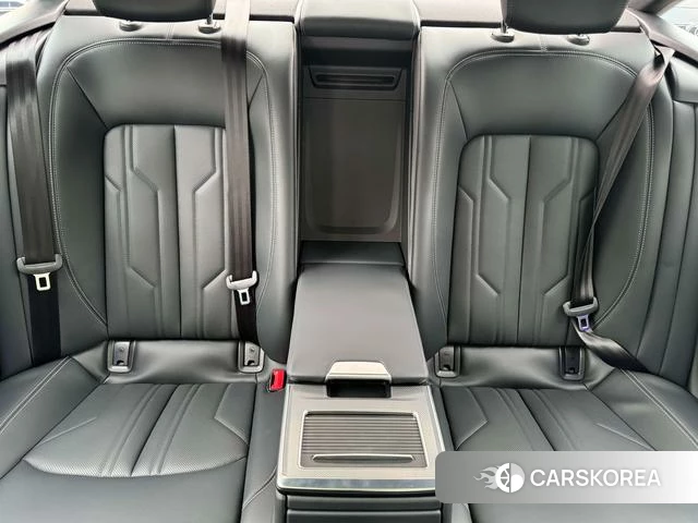 Audi A6L id 4190487 из Китая 19
