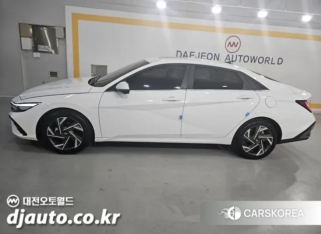 Hyundai The New Avante (CN7) 2024 Белый из Кореи, фото 5