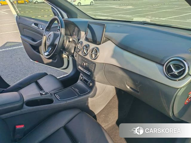 Mercedes-Benz Class B id 4207814 из Китая 14