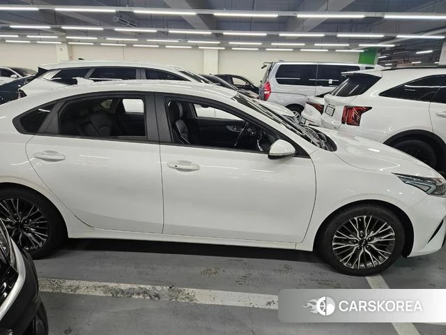 Kia The New K3 2nd generation 2022 Жемчужный цвет из Кореи, фото 3