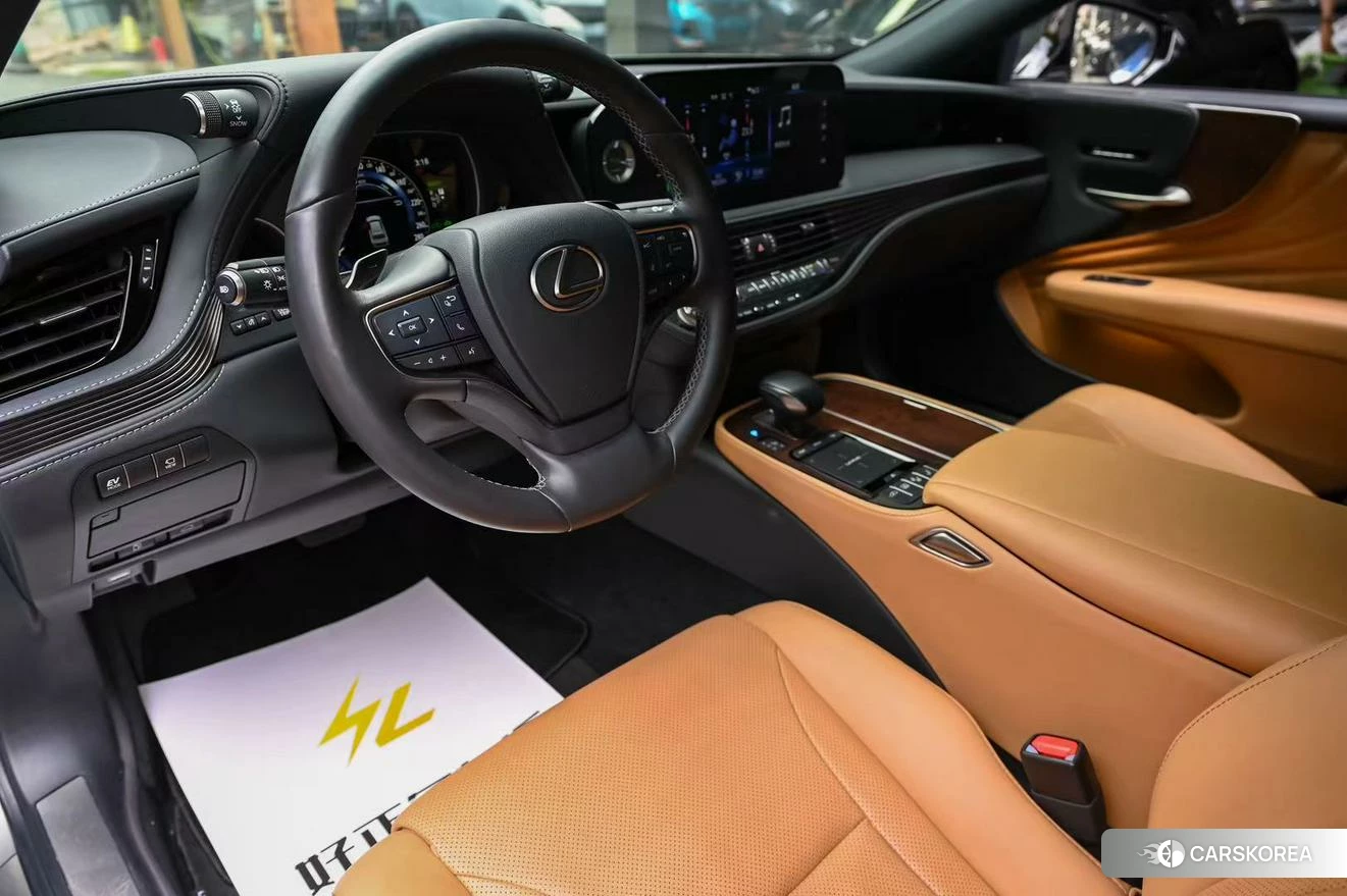 Lexus LS id 4452929 из Китая 10