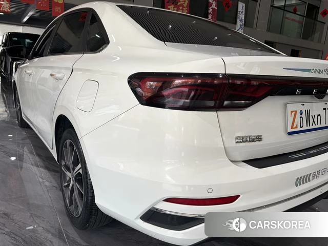 Geely Automobile Emgrand id 4221221 из Китая 23