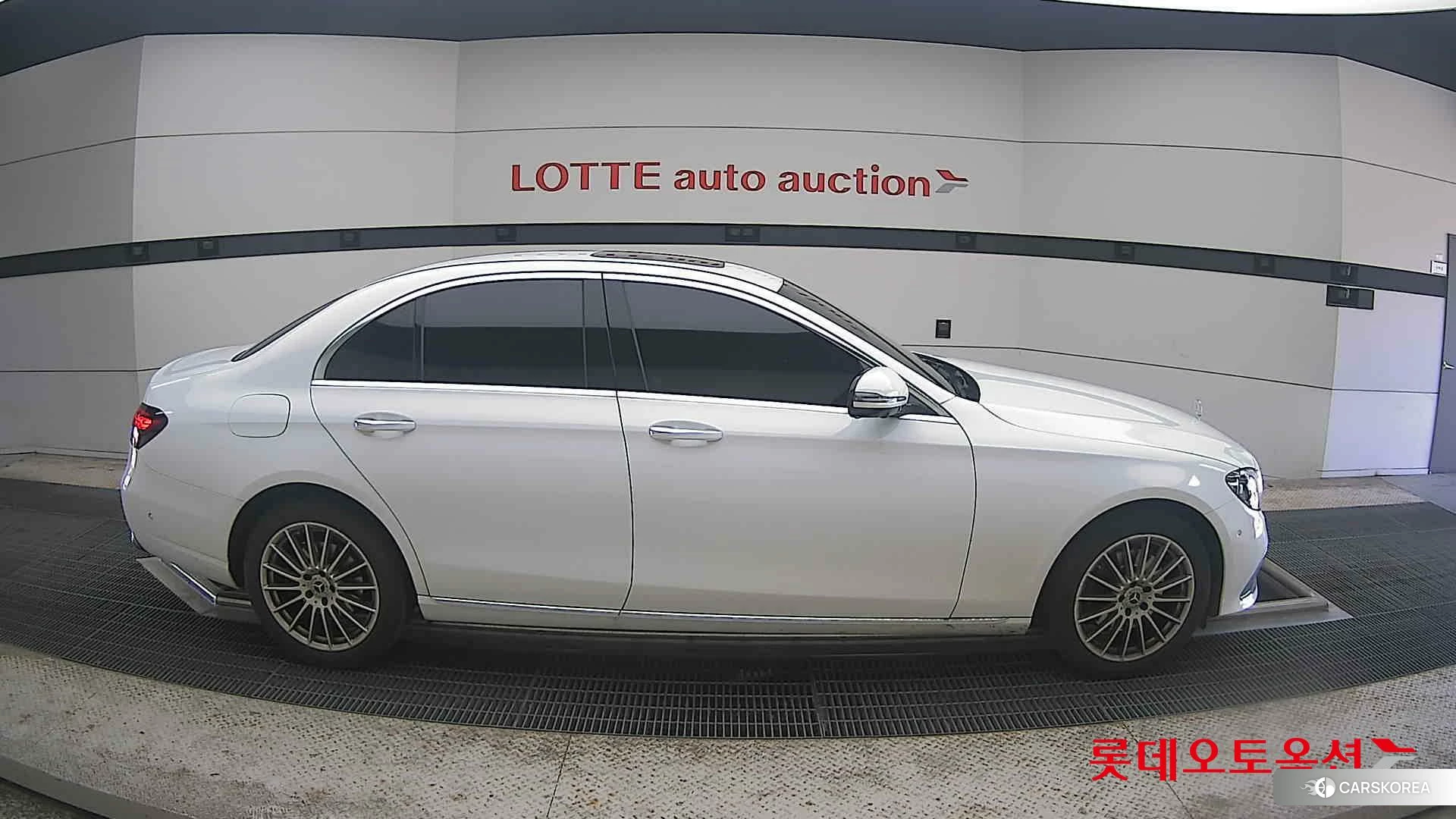 Mercedes-Benz Mercedes-Benz E250 id 4419045 из Кореи 23