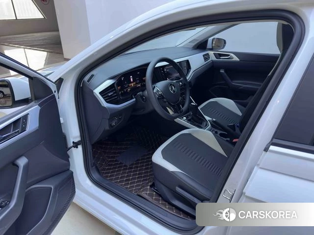 Volkswagen Polo id 4359224 из Китая 13