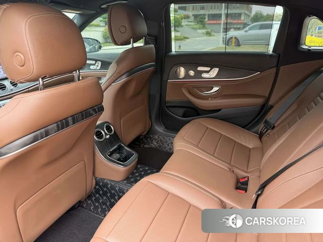 Mercedes-Benz E-class id 4272580 из Китая 8