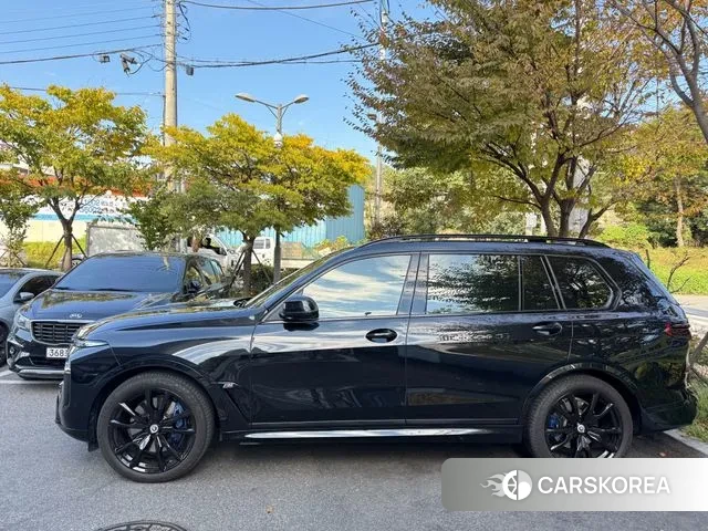 BMW X7 (G07) 2023 Черный из Кореи, фото 3