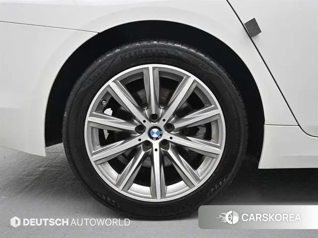 BMW 5 Series (G30) id 3709301 из Кореи 11