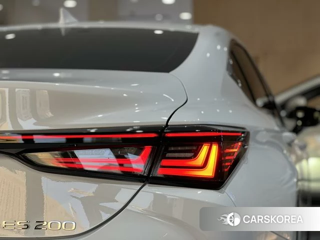 Lexus ES id 3939457 из Китая 13