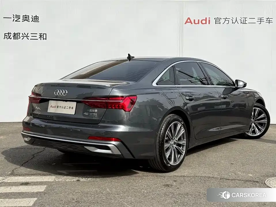 Audi A6L id 4601824 из Китая 13