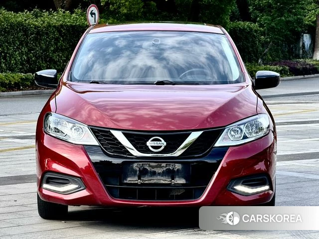 Nissan TIIDA 2022 Красный из Китая, фото 3
