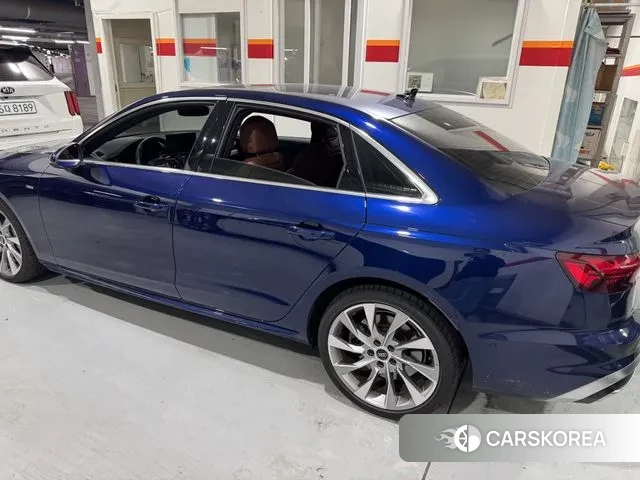 Audi A4 (B9) 2023 Синий из Кореи, фото 3