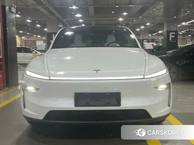 Tesla Model Y 2026 Белый из Китая, фото 6