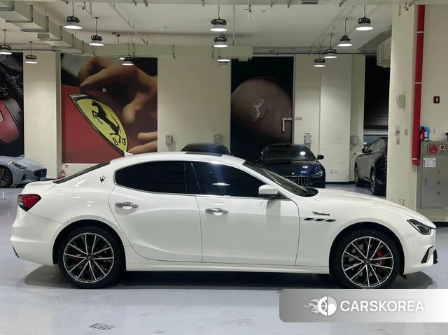 Maserati Ghibli id 3870658 из Кореи 11