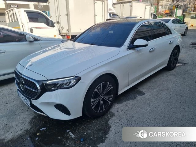 Mercedes-Benz E-Class W214 2025 Белый из Кореи, фото 3
