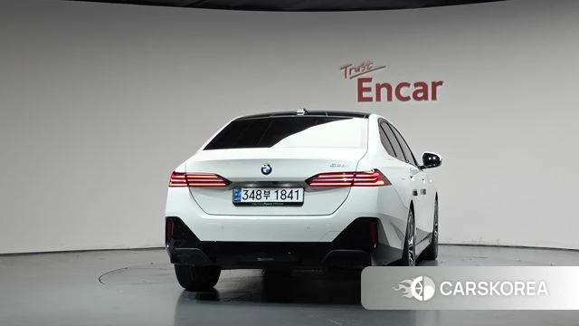 BMW 5 Series (G60) id 4853846 из Кореи 23