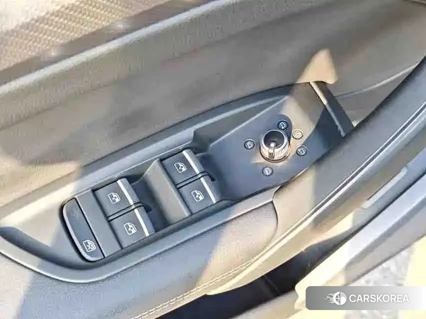 Audi Q5L id 4629784 из Китая 7
