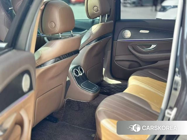 Mercedes-Benz E-class 2022 Черный из Китая, фото 3