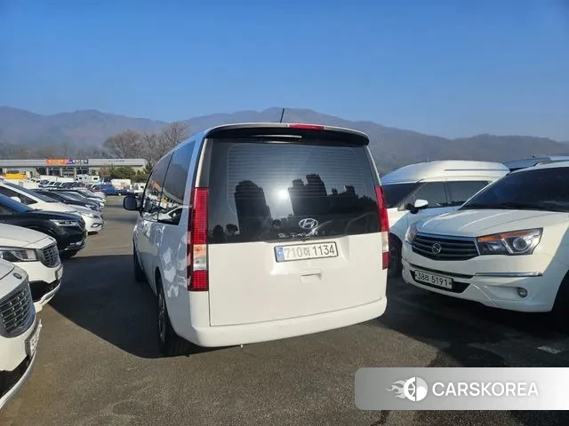 Hyundai Staria 2024 Белый из Кореи, фото 6