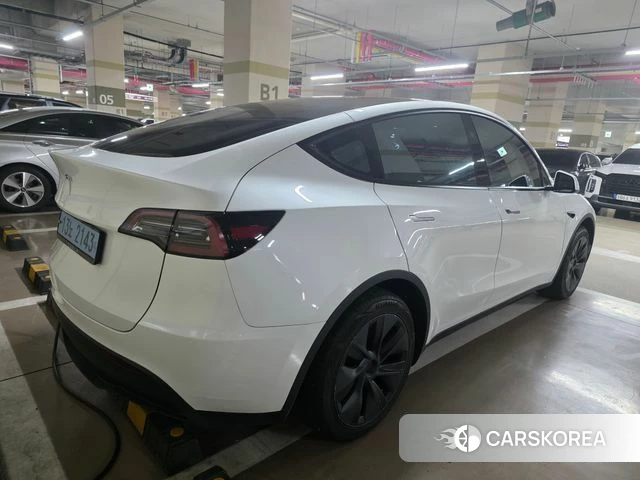 Tesla Model Y 2025 Белый из Кореи, фото 3
